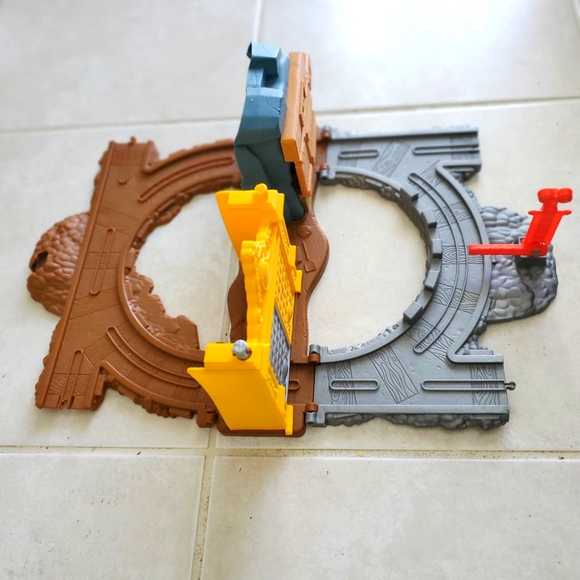 Thomas the train & friends Carry along foldable track - Picture 2 of 3